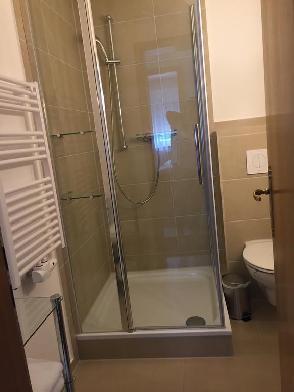 Studio Apartment,405310980:JPEG